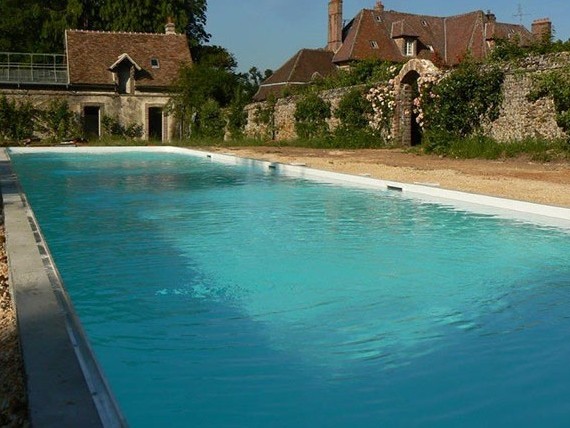 Construction piscine traditionnelle MARINAL